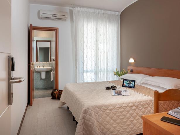 hotelpierrericcione en best-offer-for-mid-august-ferragosto-riccione-hotel-all-inclusive-with-beach 011